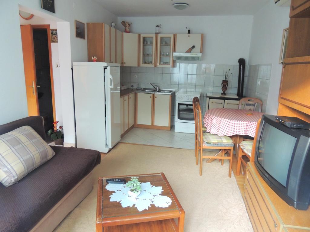 Apartment In Novi Vinodolski 15274 Povile Bagian luar foto