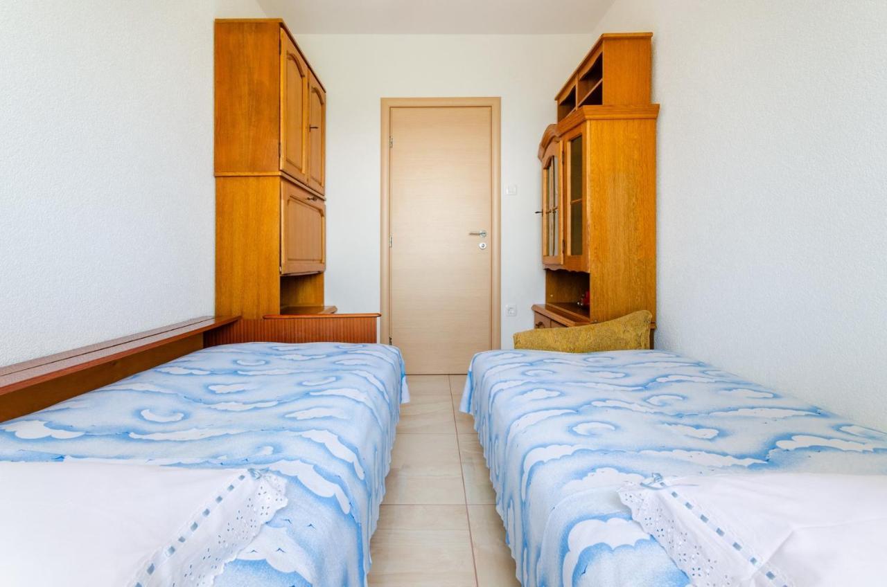 Apartment In Novi Vinodolski 15274 Povile Bagian luar foto