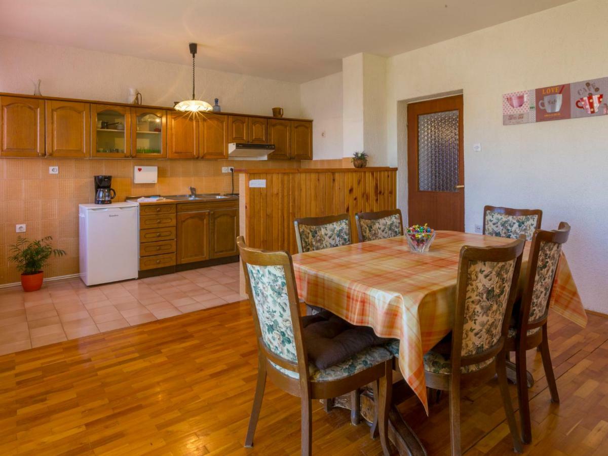 Apartment In Novi Vinodolski 15274 Povile Bagian luar foto